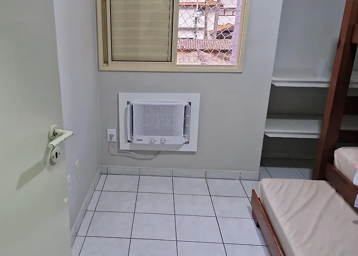 Condomínio Familiar com apartamento a 150 metros do mar em área nobre da Praia Grande em Ubatuba